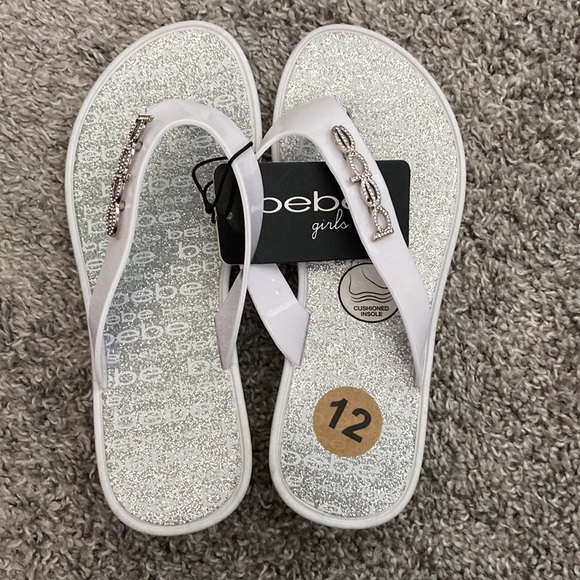 BEBE Girl’s flip flops sandals - Picture 2 of 3